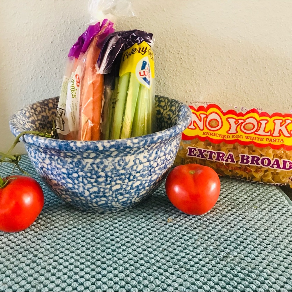 💥SALE $29 HENN POTTERY MIXING BOWL